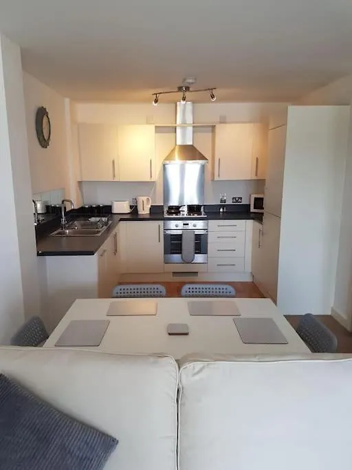 Cardiff Bay, City Centre Apartment